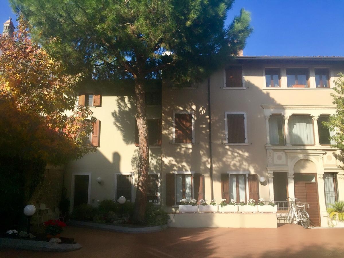 Marie Rose Luxury B&B & Apartment Desenzano del Garda Exteriér fotografie